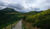 Trail Walking Orcines - Boucle Puy de Pariou - Photo 2