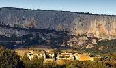 Randonnée Marche Lioux - PF-Lioux - La Falaise de la Madeleine - V - Photo 1