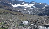 Trail Walking Huez - circuit des lacs, Blanc, du milieu, de la Fare, Balme rousse,dôme des Rousses - Photo 2