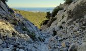 Excursión Senderismo Ollioules - SityTrail - cap gros par les 2 ballons +grotte croupatier - Photo 10