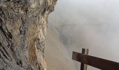Trail Walking Savièse - Une cabane dans les rochers - Photo 8