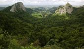 Excursión A pie Orcival - Roches Tuilière et Sanadoire - Photo 1