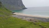 Tour Wandern Krystad - kvalvika (plage) - Photo 1