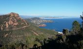 Excursión Senderismo Saint-Raphaël - cap roux - Photo 1