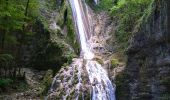 Randonnée Marche Cerdon - Cerdon Cascade de la Fouge - Photo 2