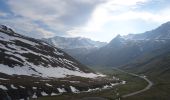 Randonnée A pied Val Müstair - Pass Umbrail - Piz da las Trais Linguas - Piz Cotschen - Photo 1