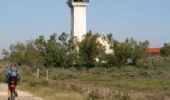 Randonnée Marche Saintes-Maries-de-la-Mer - Phare de la Gacholle et tour de l' étang du Tampon - Photo 2