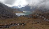 Trail Walking Savièse - Une cabane dans les rochers - Photo 2