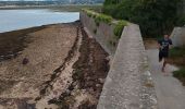 Trail Walking Saint-Vaast-la-Hougue - tour de la hougue - Photo 1