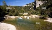 Randonnée Marche Vallon-Pont-d'Arc - Balcons de l'Ibie 13km. - Photo 2