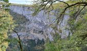 Excursión Senderismo Arbois - Arbois Église Saint Just / Chapelle Notre Dame de l'Ermitage/ Cascade des Tufs/ Les Planches près d'Arbois / Cirque du Fer à Cheval / Belvédère de la Châtelaine/ La Roche du Feu/ Meslay/ Arbois  - Photo 4