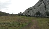 Trail Walking Mouriès - caisses de jean jean/canal des baux - Photo 2