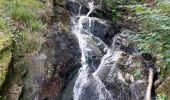 Excursión Senderismo Mauriac - le trou du loup - Photo 1