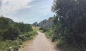 Tour Wandern Mouriès - Caisses Jeanjean golf Servanes (boucle) - Photo 8