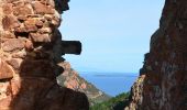 Excursión Senderismo Saint-Raphaël - Pk Col de Belle Barbe - Ravin Mal Infernet - Pic du Cap Roux - Grotte Saint Honorat - Ravin des Lentisques - Photo 12