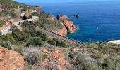 Excursión Senderismo Saint-Raphaël - Corniche cap roux 2 - Photo 2