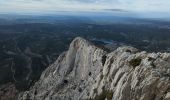 Randonnée Marche Vauvenargues - La Croix de Provence - Photo 6