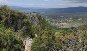 Excursión Senderismo Lioux - les falaises de la madeleine par Lioux - Photo 4