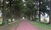 Trail Walking Heers - Le château de Bovelingen et son allée rouge à Heers - Photo 1