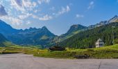 Tour Zu Fuß Glarus Süd - Jetzloch - Pass Pigniu / Pass Vepta - Photo 4