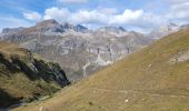 Tour Wandern Val-d'Isère - de Solaise à légettaz par l'arolle millénaire - Photo 1