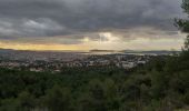 Tour Wandern Ollioules - cap gros par les 2 ballons +grotte croupatier - Photo 1