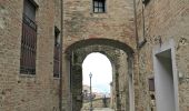 Excursión A pie Gambassi Terme - Dolce campagna, antiche mura 15 - Photo 1