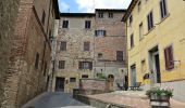 Excursión A pie Gambassi Terme - Dolce campagna, antiche mura 15 - Photo 2
