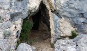 Trail Walking Le Revest-les-Eaux - Grottes de la Ripelle Mt Combe - Photo 8