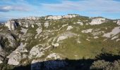Randonnée Marche Saint-Rémy-de-Provence - st Rémy lac peiroou rocher troués massif des caumes - Photo 10