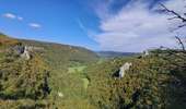 Trail Walking Arbois - Arbois Église Saint Just / Chapelle Notre Dame de l'Ermitage/ Cascade des Tufs/ Les Planches près d'Arbois / Cirque du Fer à Cheval / Belvédère de la Châtelaine/ La Roche du Feu/ Meslay/ Arbois  - Photo 5