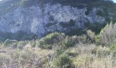 Tour Wandern Villeneuve-lès-Avignon - trou de la lune - Photo 1