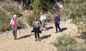 Tocht Stappen Mérindol - PF-Mérindol - Dessus de Mérindol par les Chemins de l'Apied et des Bouigues - Vallon des Porcs - CP - Photo 2