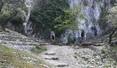 Randonnée Marche Fontaine-de-Vaucluse -  Boucle Fontaine, St Gens - Photo 6