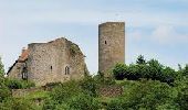 Tocht Stappen Villeneuve - Les Chateaux de Lembron - Photo 1