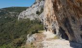 Trail Walking Collias - Collins la baume à mi pente grotte chauve souris retour par le plateau - Photo 6