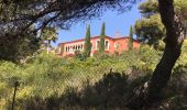 Tour  Saint-Cyr-sur-Mer - Sentier du littoral et des vigne - Photo 2