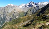 Trail Walking Saint-Mury-Monteymond - Lacs du Crozet, col de la Sitre, refuge du pré du Mollard - Photo 2