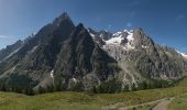 Tocht Te voet Courmayeur - (SI F08) Courmayeur - Rifugio Bonatti - Photo 1