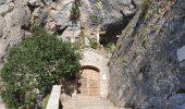 Tour Wandern Plan-d'Aups-Sainte-Baume - Grotte de Sainte Madeleine - Sainte Baume  - Photo 2