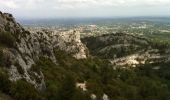 Tour Wandern Saint-Rémy-de-Provence - Rocher des deux trous, mont Gausset - Photo 11