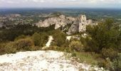 Randonnée Marche Saint-Rémy-de-Provence - Rocher des deux trous, mont Gausset - Photo 9