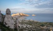 Tocht Stappen Marseille - Le Sommet de Béouveyre 366 m, depuis la Calanque des Trous - Photo 1