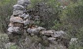 Excursión Senderismo Peyrolles-en-Provence - grotte trouee - Photo 1