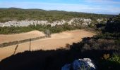 Trail Walking Rochefort-du-Gard - Ballade autour des Eynavay et des falaises de Rochefort - Photo 2