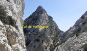 Tour Wandern Saint-Rémy-de-Provence - Crête des Alpilles (Rocher des 2 Trous) - Photo 1