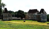 Percorso A piedi Saint-Aquilin - Boucle des Châteaux - Photo 3