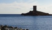 Trail Walking Saint-Raphaël - Dramont - Photo 2