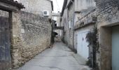 Randonnée Marche Cabrières-d'Avignon - PF-Cabrières-d'Avignon - Le mur de la Peste - Photo 1