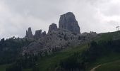 Excursión Senderismo Cortina d'Ampezzo - cinque torri - Photo 1